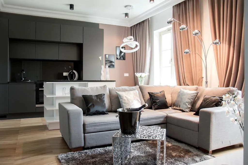 Platinum Apartment By Pla Krakow